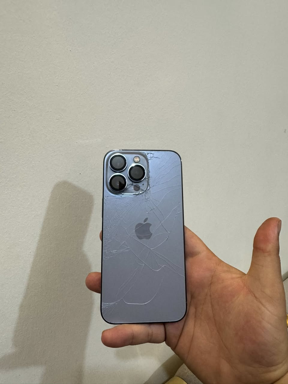 .
ايفون 13برو فقط 
ذاكره 128
بطاريه 77
عربي شرق اوسط A/AA
حول الجهاز بي ضمان يوم كامل 
الكلاس مكسور والضهر تبديل الضهر 
يمي ب20الف والكلاس بي نقطه خضره مثل ما موضحه بالصوره ونطي ضمان ما تكبر 
للبيع او مراوس بايفون السعر 350الف فقط
للتواصل ***********مكاني فلوجه
