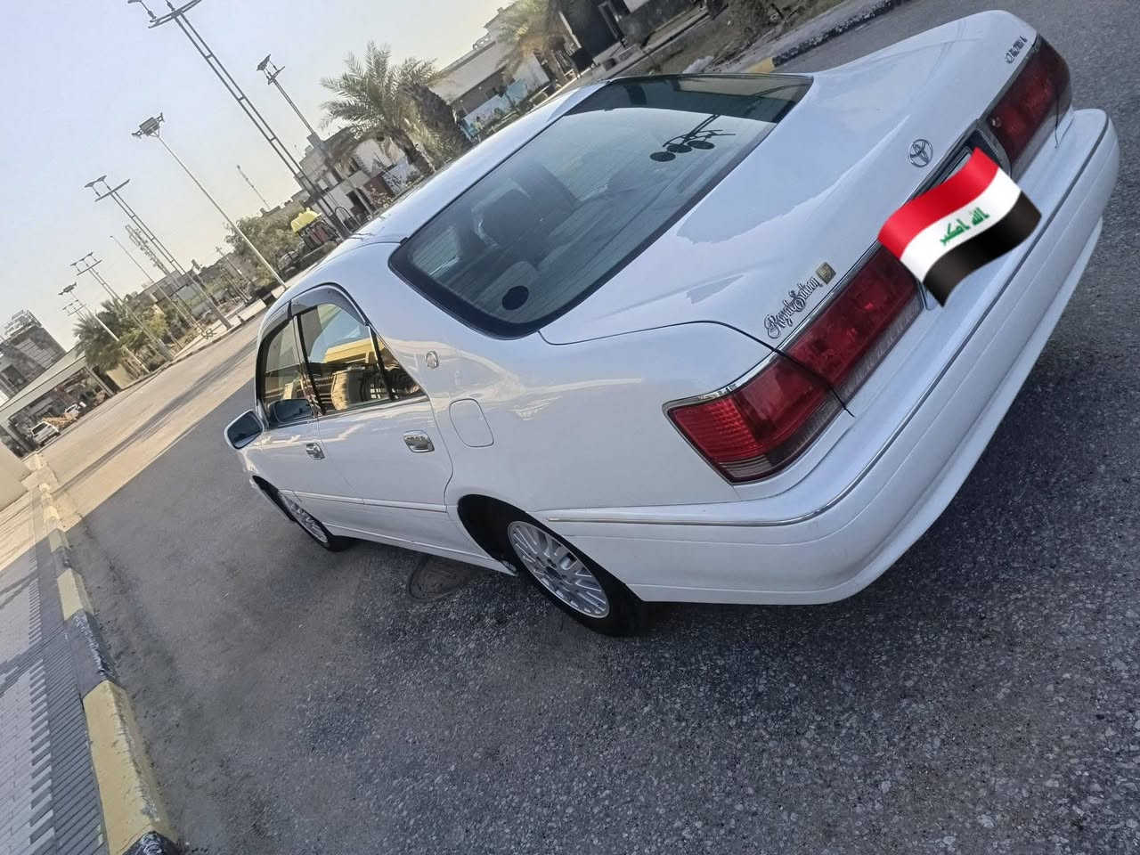 ياالله سلام عليكم ملكه تيوتا كراون 2002 لون ابيض لؤلؤي 3 دكم برده  مكينه ديفور جبير رقم كركوك الماني سياره مفحوصه قرار 48 ومدفوع كمرك باقيه ع رقم  متعممه بكل العراق  مكفوله من الكص ونقل الجثه   حداديه ومكينه وكير كارتون تحويرت نجف فوك وجوه سياره مكانه نجف السعر 99 وبيه مجال قليل حك الجيه لاستفسار ***********
