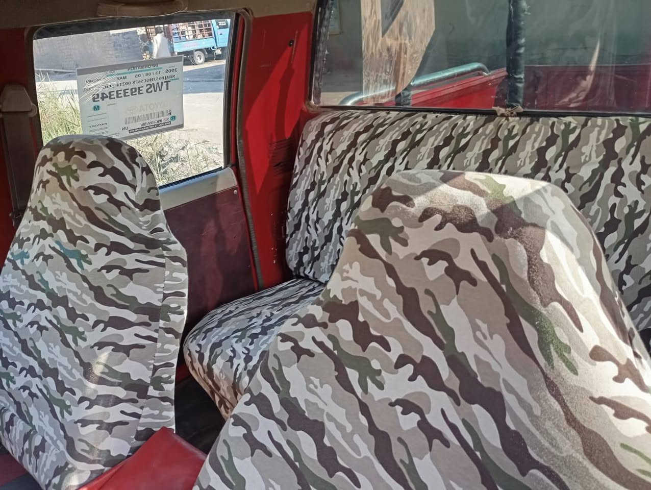 سلام عليكم مستوبيشي موديل 2000 مكينه ونجي ٦ كير عادي تبريد حداده تخم تاير جاهزه شاشه كامره حساسات سنويه منتهيه بشهر ١٢ اريده 57 وبيه مجال***********
