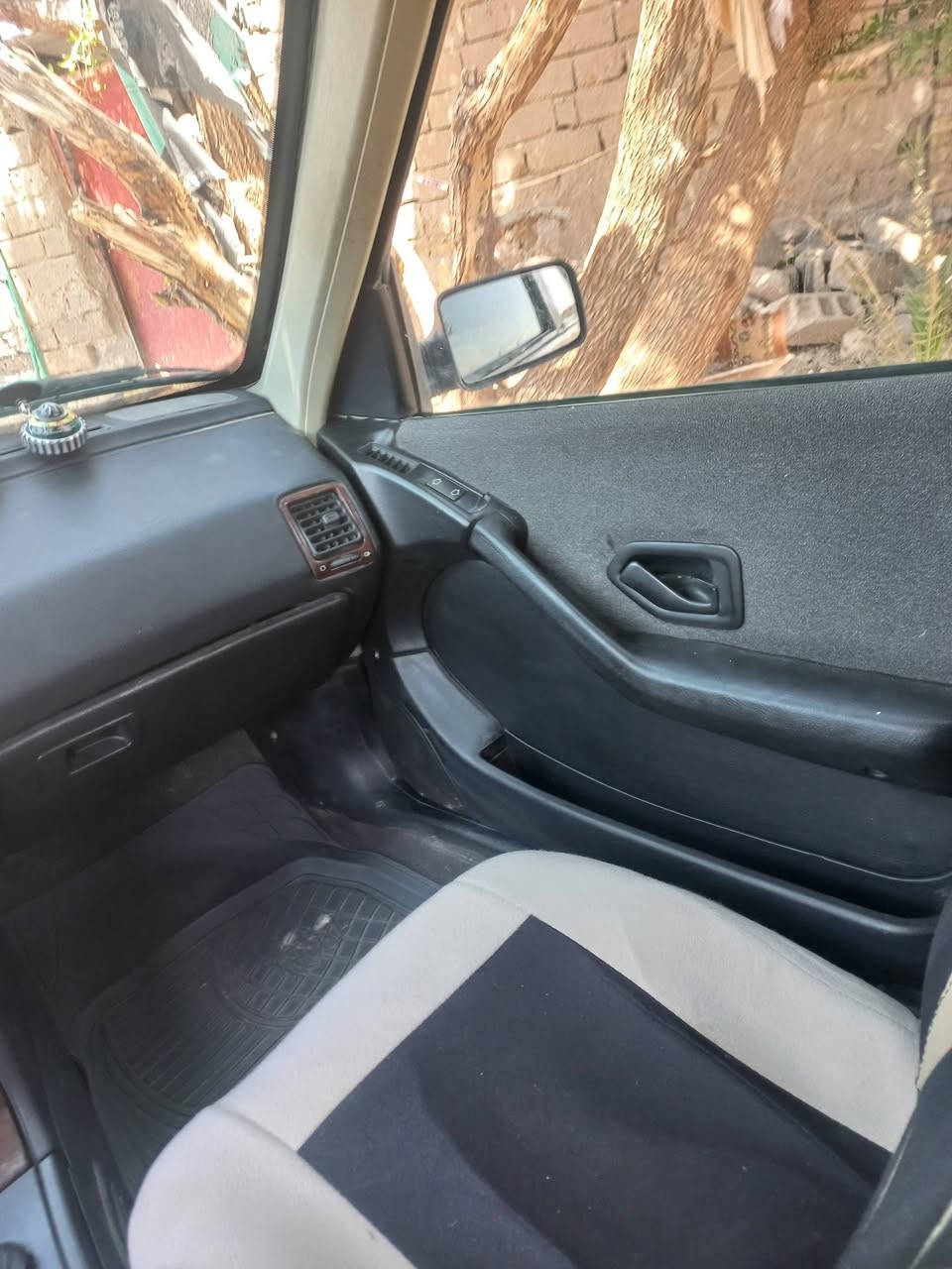 سلام عليكم  سيارد بيجو بارص مديل 
15 مكفوله من الضربه تبريد بس كنبريسر مكينه بيهه بدايت بخر مكينتهه حلوه ونعمه وصافيه حدادي وره كدام خير من الله  كهربأيات كلهه شغاله رقم بصره مروع وطني السياره ناصريه مركز رعيهه بناصريه قريب عليه ايريد تحويل رقم المبايل ***********
