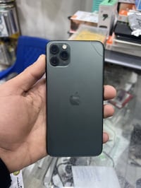 أيفون 11 برو ماكس ➿الذاكرة 512 🔋البطارية 76 جِهاز نظيف وماداخل أي صيان...