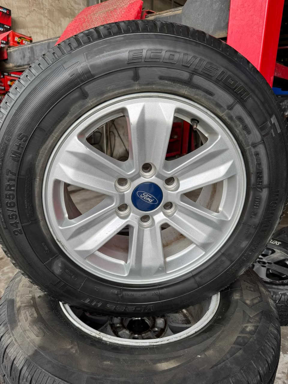 تخم ويلات فورد F150حجم 17 الاتصال *********** السعر 250
