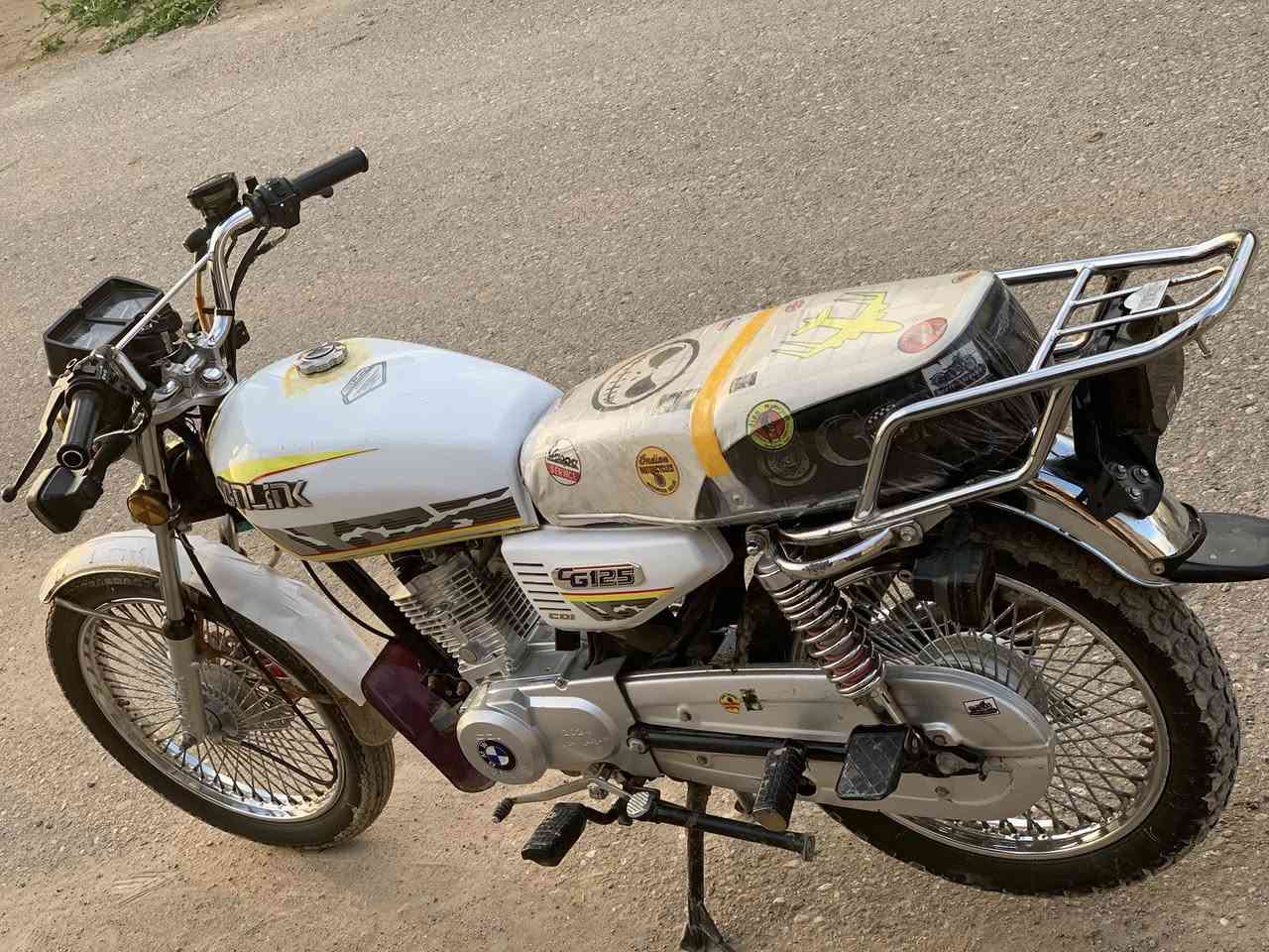 يا الله أسلام عليكم
دراجه تايكر 24كفاله من لتاير لتاير شغل وطلع 
محرك ما مفتوح شركه دراجه حلوه وكاعده 
أوراق كامله السعر 625وبيه مجال مكاني الحديد 
اي ستفسار اتصل ***********
