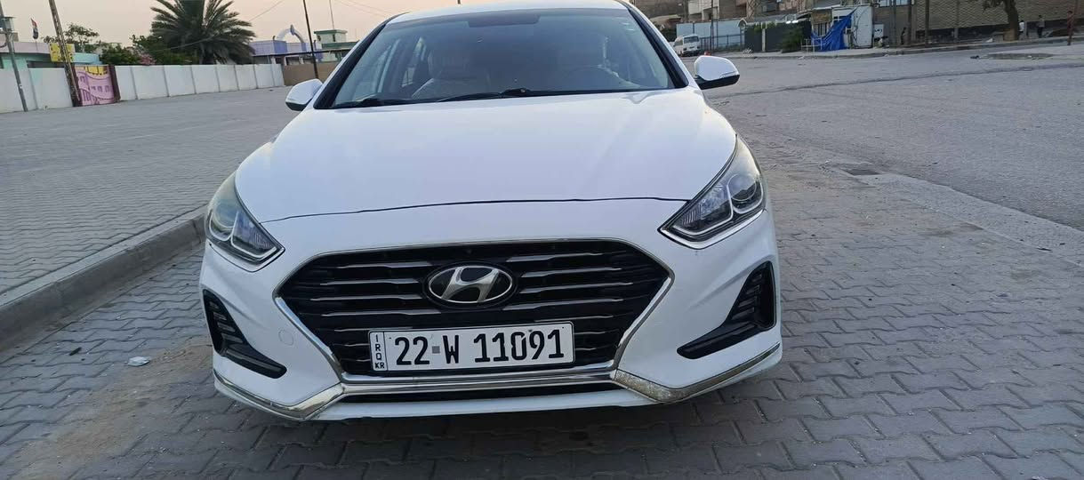 سوناتا 2018 خليجي مكينه 2400
ماشيه ١٠٨
سياره كفالة ماعدا باردين كولش بسيطه 
تبريد خلفي 
 السنويه باسم شخص من النجف
 تريد وكالة تريد مداور
حدادية السيارة %70
السعر 170 وبيها مجال 
اتصل على الرقم ‏‪***********‬‏ النجف, العراق
