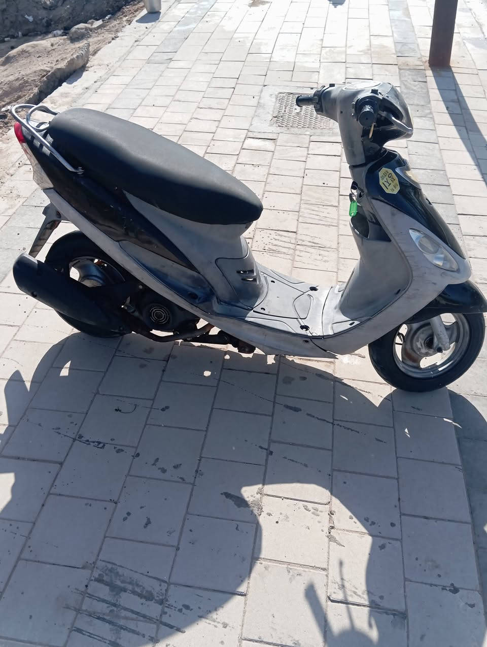 السلام عليكم دراجه قجمه للبيع بلاديه كلشي شغال بيه مكينه ناعمه وناشفه اي صوت مابيه خرسه السعر675 وبيه مجال قضاء المدينه بني منصور 
*********** واتساب
