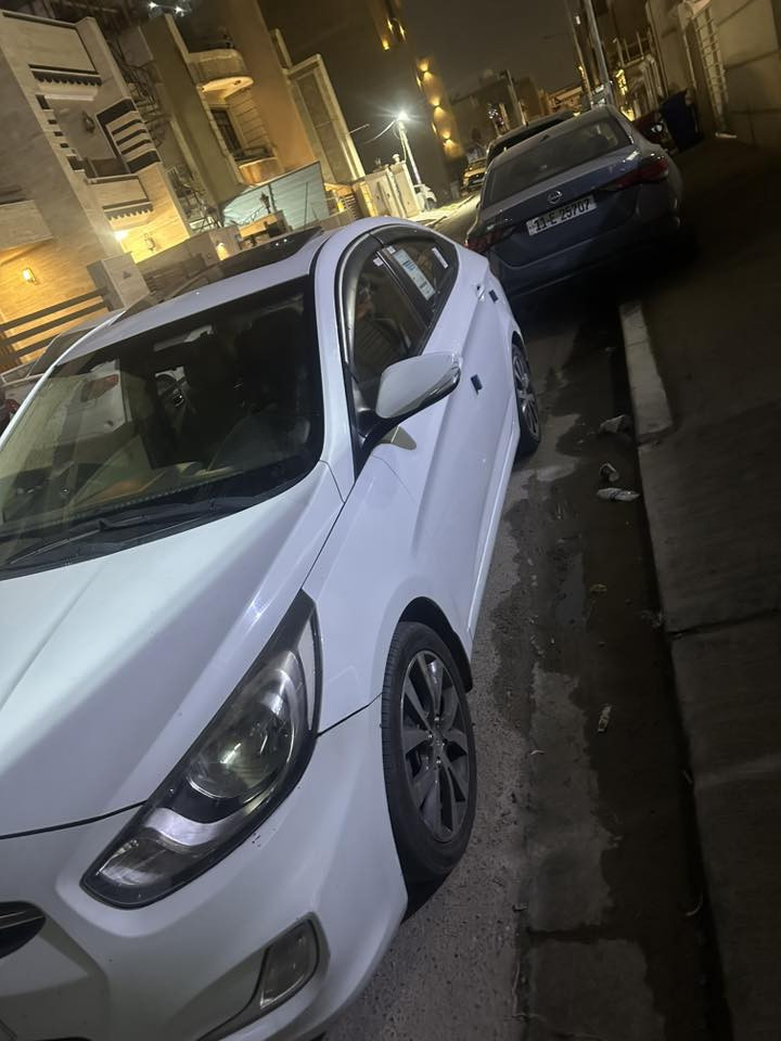 السلام عليكم.  اكسنت ٢٠١٥ خليجي رقم بغداد انكليزي هزه ماساقطه تحويل ثاني يوم سياره مواصفات فتحه شاشه محرك ١٦٠٠ قطرتين ماشيه ١٢٢ كير محرك تبريد صدر جاهزه ١٠٠/١٠٠ سياره بارد شويه بلبنيد وشبر بلباب ربيها رصع خفيفه ممبينه مكاني اليرموك او الحارثيه ***********بيع اومراوس
