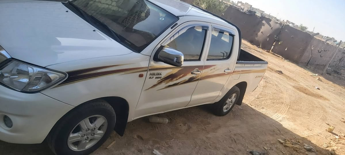 سلام عليكم سياره فلاونزه البيع موديل 2008بيه ثلاث قطع صبغ سعر 130وبيه مجال صاصي 19المكان النجف الاشرف حي النداء رقم الهاتف (***********
