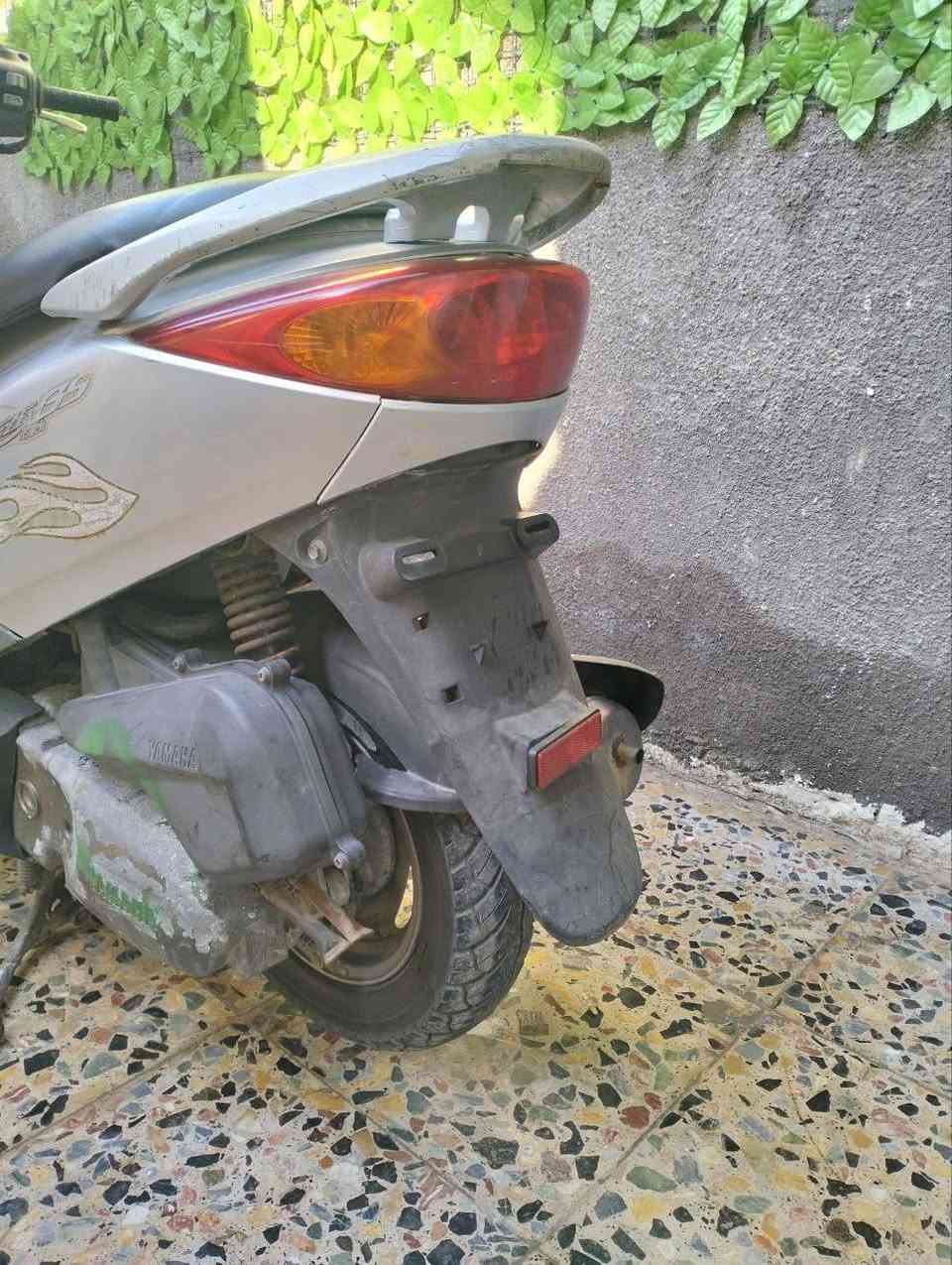 السلام عليكم دراجة للبيع كاملة ومكفولة نازلة من الرمبة قبل مده بريز نوزل المكان مدينة الصدر السعر 950وبي مجال السعر ***********
