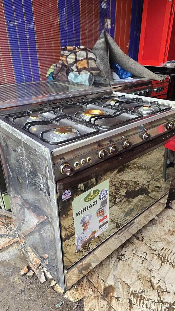 طباخ كريازي مصري نظيف اخو الجديد شرط النار سعره ٢٥٠الف الشراي يتصل *********** ***********
