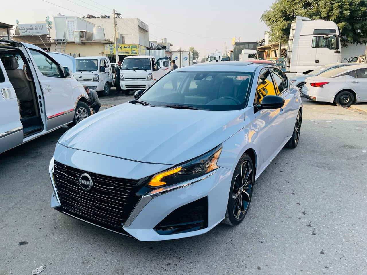 نیسان التیما 2023 SR بلاص مواصفات معروف لون ممیز سمتی 13الف ماشیە سیارە رقم  کاتی ترقم شمالیە مدە 90یوم سونر موجود صورة حادث موجود 
مكان سیارة كلار  
158 ورقة قوفل بدون معاملة
***********
