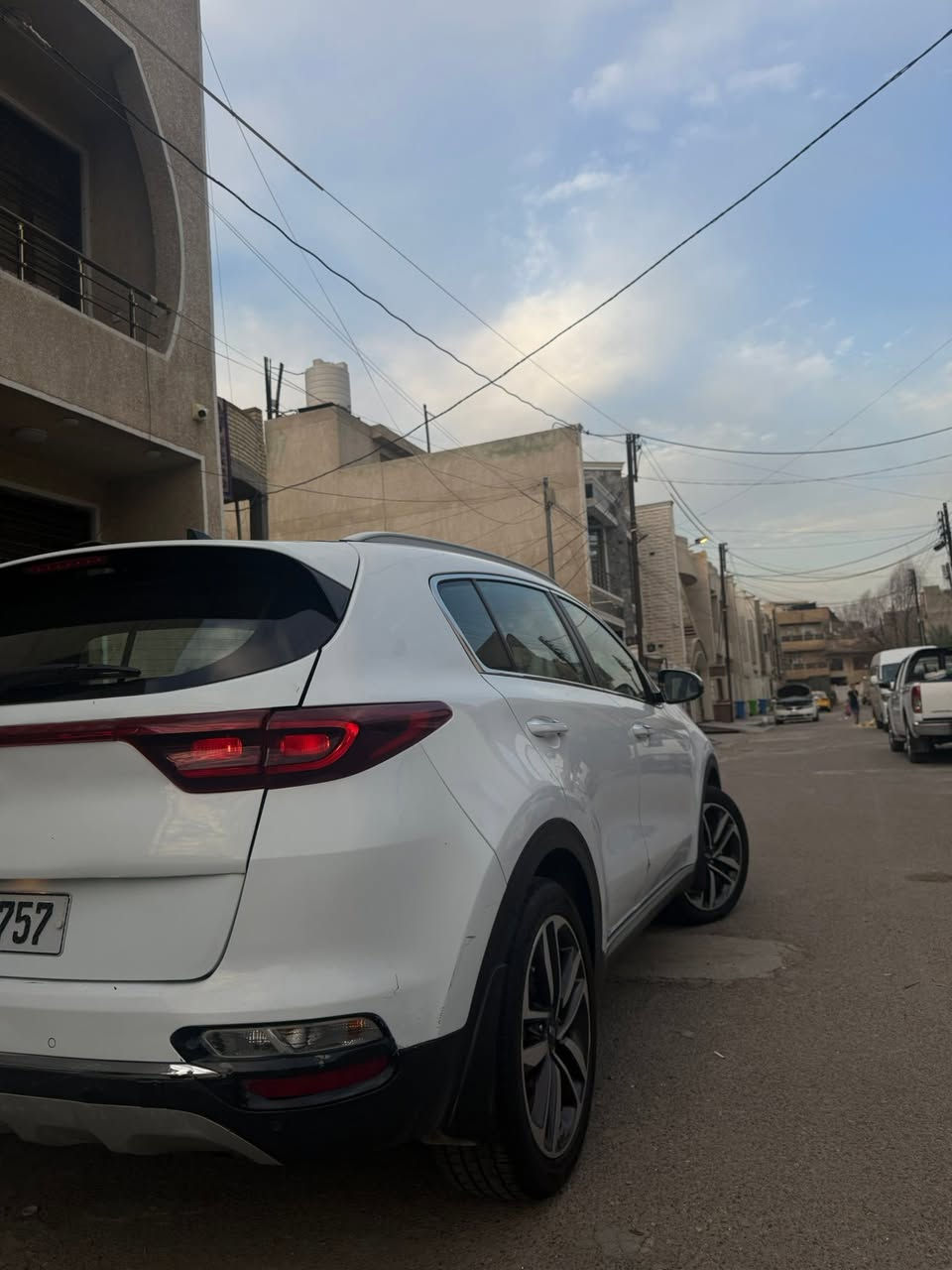 السلام عليكم
سبورتج 2019 خليجي
السياره فول مواصفات
صندوق كهرباء
اوتو هولد
هاند بريك بصمه
حساس امامي خلفي منظومه لايت زينون
ثلاثه وضعيات قياده
تشغيل بصمه 
مري شفط 
سقف بانوراما 
وشحن لاسلكي 
كراسي كهرباء وكرسي السايق تدليك
السياره ماشيه 145كيلو
بيها قبق صندوق صبغ بدون دواخل
محرك كير تبريد مكفول وبيها بارد بالباب اليمنه بالأسفل 
عارضها 172 وبيها مجال بسيط 
*********** 
واتساب
