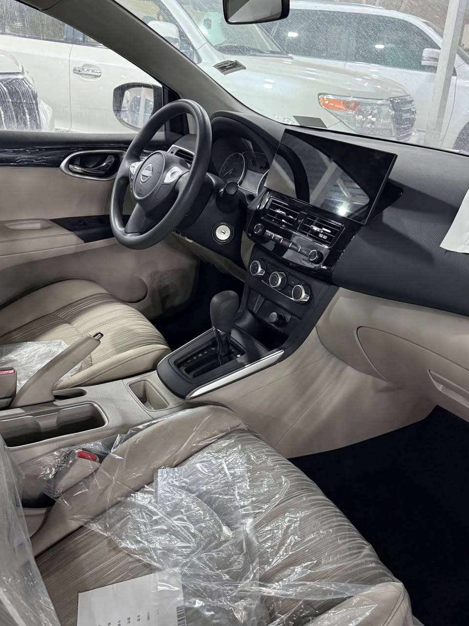 السلام عليكم نيسان سنترا موديل 2025 زيرو ضمان السور.     الموصفات 
شاشه  لكزز 
تحكم ستيرن
مانع انزلاق
محرك 1600 
كشاف. بلوجتكر
قطعتين تبريد
4 جام كهرباء
فتحه سلايت
كشن متحرك
يدات نيكل
السعر يشمل الترقيم 
السعر 20مليون 450 آلف دينار عراقي 
العنوان الجكوك معرض طيف الكاظميه 
***********
*********** بغداد, العراق
