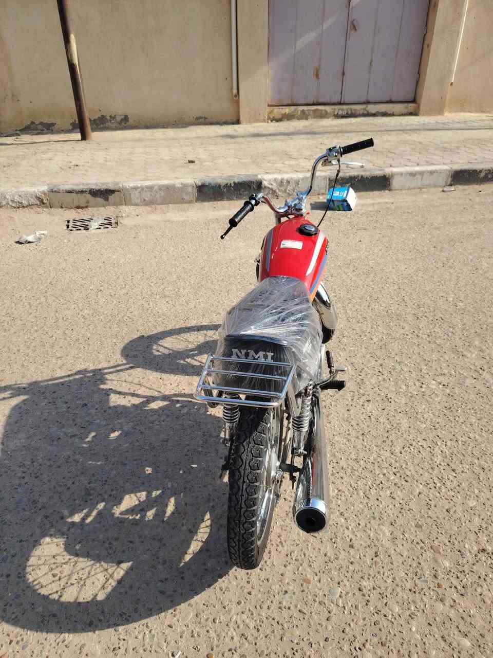سلام وعليكم دراجه بدون كفاله عامه عينته كله موجوده 700 وبيه مجال لشراي الرقم***********
