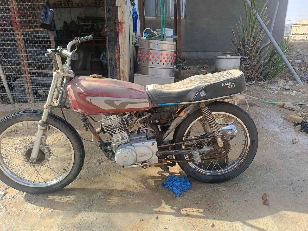 السلام عليكم للبيع200قفل للستفسار نتصل عله الرقم بي واستاب ***********
