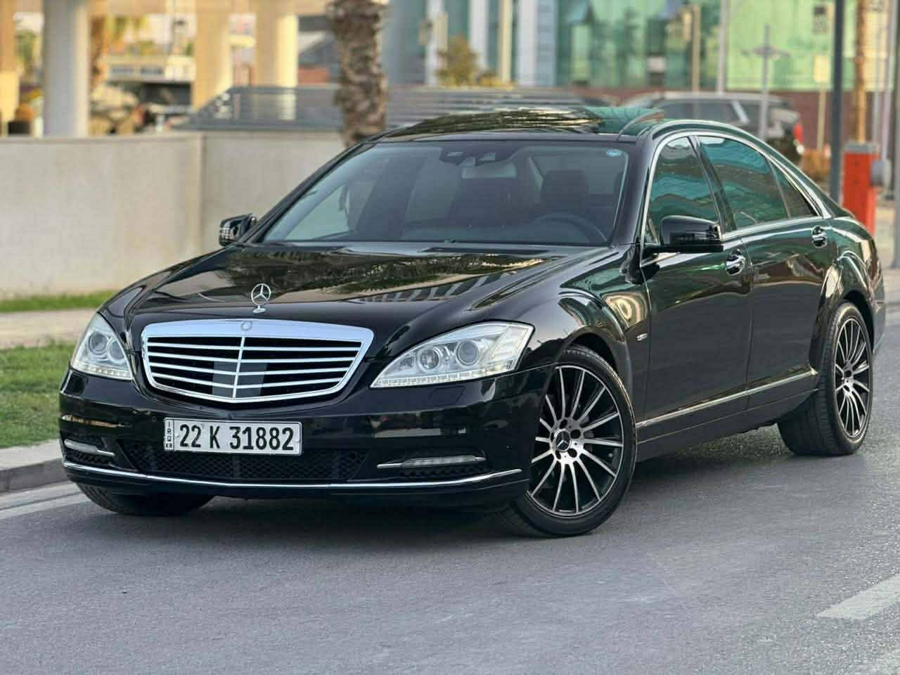 للبيع مرسيدس S350 موديل 2011 فول كفالة عامة وارد ألمانيا 🇩🇪 ماشية 150 الف حقيقي السعر 230$ للتواصل فقط ***********
