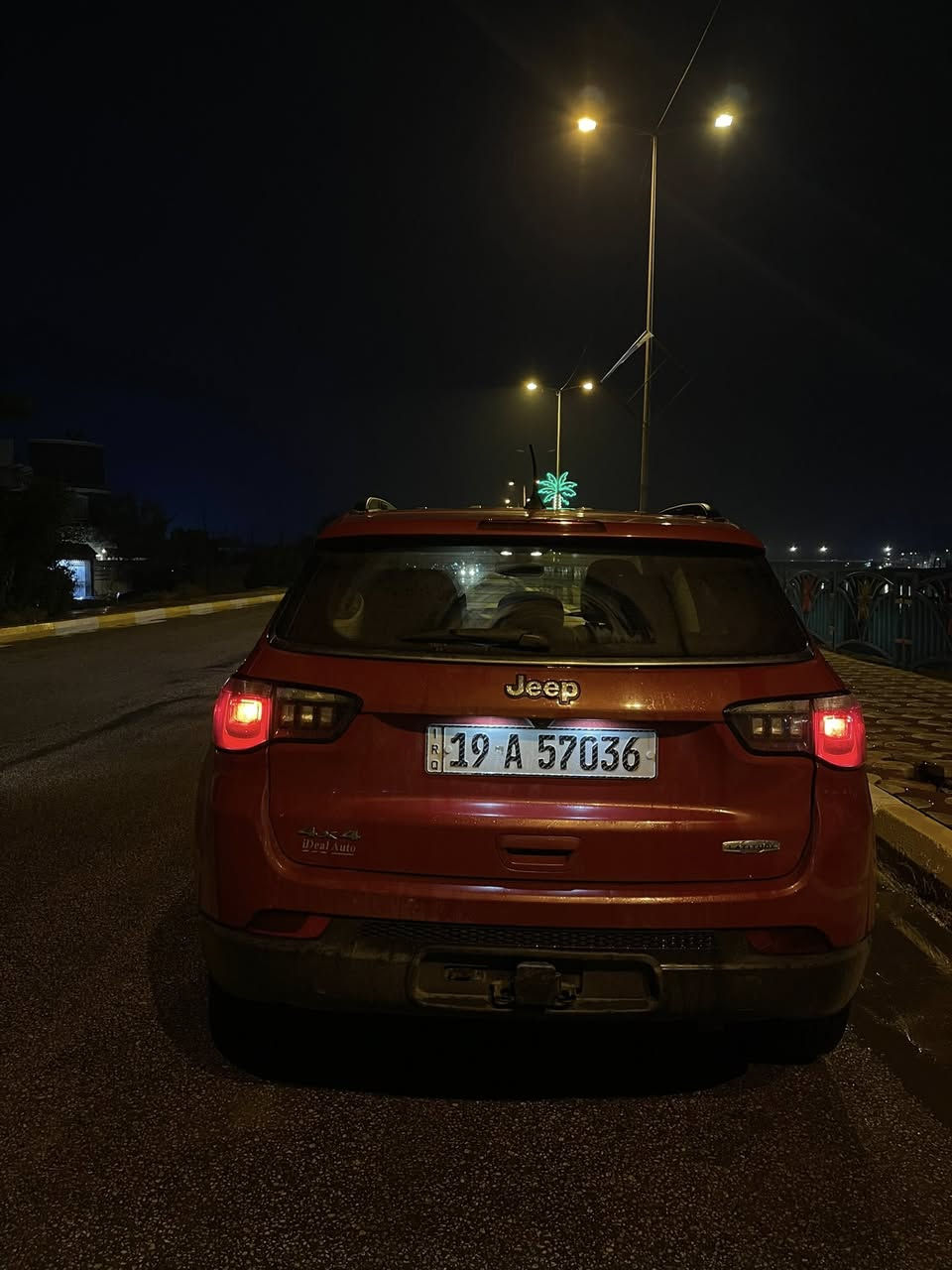 السلام عليكم جيب كومباس 2017 للبيع فقط
رقم كربلاء سنويه 2030 ب اسمي مداور ثاني يوم
سياره نضيفه مانقصها شي غير الدعاميه 
مرشوشه جهه السايق والبنيد ابيعلك احزام 
السعر (125) وبيها مجال 
مكانها كربلاء 
رقمي ***********
