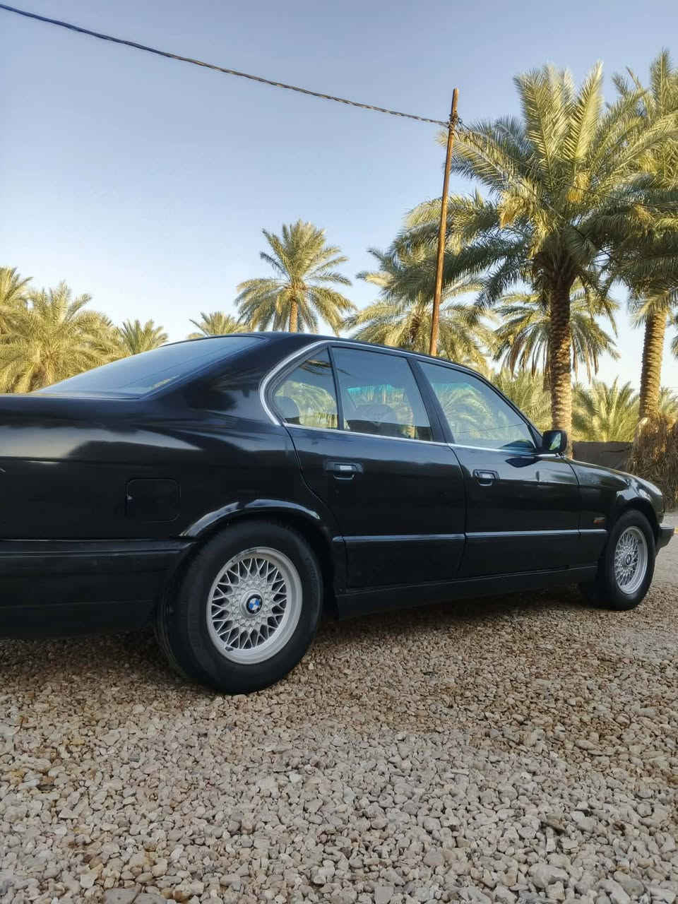 بيع او مراوس حسب القناعة السلام عليكم 525 موديل 94 اصل رقم بابل بأسمي سنوية لغاية 2029 گير مكينة حدادية تخم تاير كلة مكفول كرهبائيات على لبلاد السعر(55)وبيها مجال المكان بابل شارع100    للاستفسار على الرقم.   ***********
