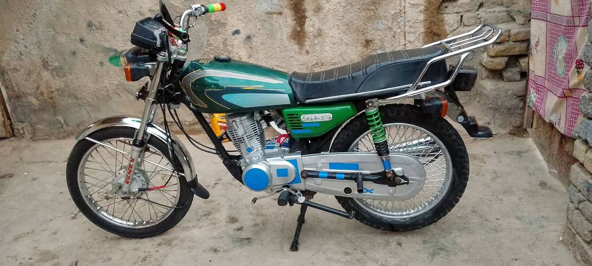 دراجه 4كير للبيع اوراق أصولي كهربائيات كلها شغاله صوت ناعم خير من الله المكان شارع النفط السعر 550 بيها مجال ***********
