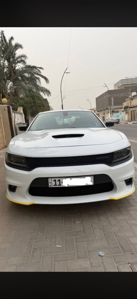 جارجر جي تي بلص بلاك أدشن
فول 1 /1 رادار جانبي مغلفة ppf
‏CHARGER GT BLACK EDITION 
لون  ابيض اخر اصدار لاست كول 
الموديل :2023 . (خليجي)  النداء الاخير. وكاله هارلم 
العداد : 19ميل سياره بعده بحالت زيرو  
الضمان : 3 سنوات او 60 الف كيلو متر . 
المحرك : V6.  3.6L
مكفوله من الصبغ و التبديل و البارد و الشخوط 
مرقم بغداد الجديد كامل تحويل ثاني يوم 
المواصفات : رادار جانبي…….
* جناح خلفي اسود. 
* ويل قياس 20 انچ اسود . 
* مقود القيادة رياضي . 
* مقاعد رياضية من الشاموا الأسود.
* نقطة عمياء . 
رادار جانبي.
* مصابيح أمامية زنون . 
* كشافات الضباب زنون . 
* المصابيح الأمامية مع LED . 
* حساسات خلفية. 
* شاشه كبيرة مع نظام ملاحة نفكيشن GPS . 
* سستم صوت الپاين .
* فتحة سقف (سلايد) . 
* المقاعد الأمامية كهربائية . 
* ذاكرة لحفظ وضعيات الجلوس (ميموري) . 
* مقاعد أمامية تبريد وتدفئة . 
* مقاعد خلفية تدفئة.
* تشغيل عن بعد . 
* المقود كهربائي . 
* تدفئة مقود القيادة . 
* محدد سرعة . 
* تلفون بلوتوث . 
* كاميرا خلفية .
* مرايا متحسسة للاضاءة العالية .
* كير شفتر بالستيرن . 
* دخول ذكي (بصمة) .
بغداد حي جامعه
سعر. 35800
 ***********
***********
