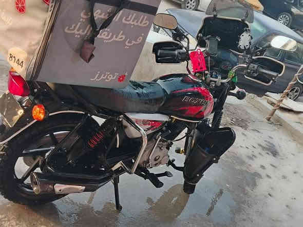 دراجه بوكسر جبلي موديل2023 درجه مفتوحه مره وحده وعليهه عقد مروري ريدهه2300قفل من الخير ودرجه خير من الله نظيفه كلش مكان الغدير رقم***********
