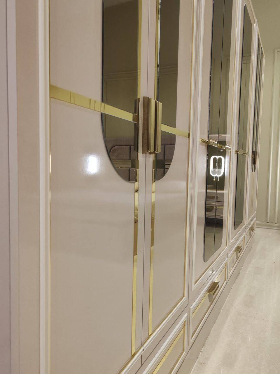 موديل كلاسك  10 قطع 

∆برغي وجوي حديد
∆سرير جك خزان 
∆انارة ذاتية ثلاث الوان
∆نرمايد هيدروليك 
∆سكك ثلاث مراحل  
∆نقوش بروفيل درجة اولى 
∆قياس الكنتور مع الملحق 340 سم


**إذا كنت صاحب هذا الإعلان وتريد حذفه لأي سبب، رجاءا أرسل رسالة إلى الدعم الفني**