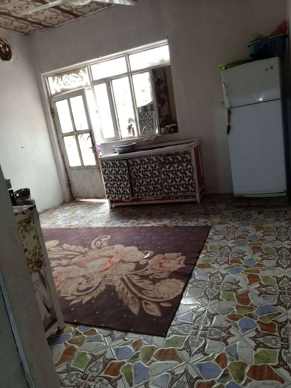 يا الله 

دار للبيع ( 200 )متر حي النداء قرب العلوه مال بيت حصموت 

متكون من 

طارمه ومطبخ واستقبال وصاله وثلاث غرف نوم اثنين جوه واحده فوك وصحيات ومنور 

السعر 100 وبي مجال للشراي

للتواصل والاستفسار اتصل او راسل خاص 
***********
***********

اخوكم ابو نور الدلال 

ادخل للحساب ناشر ابيوت اي بيت ايعجبك راسلني وتدلل 

اعرض عقارك عندنا ودع لنا التسويق 

عنوان المكتب سيد جميل شارع 20 مقابيل أسواق امير
