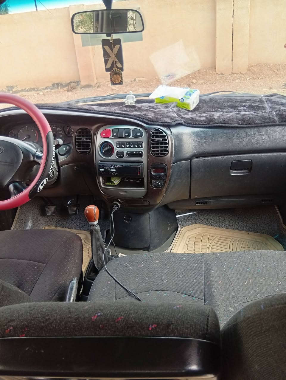 استاركس 2004مفتوح سوبر كير عادي قرار مرور خصوصي جديده مكفول كير محرك اكسل كهربائيات كلها شغاله تدفئه تبريد كامله الف ماذب عليها شاصي واحد بي تعمير شبر فقط ديالى بلدروز ***********/***********
السعر 97وبيهه مجال قليل
