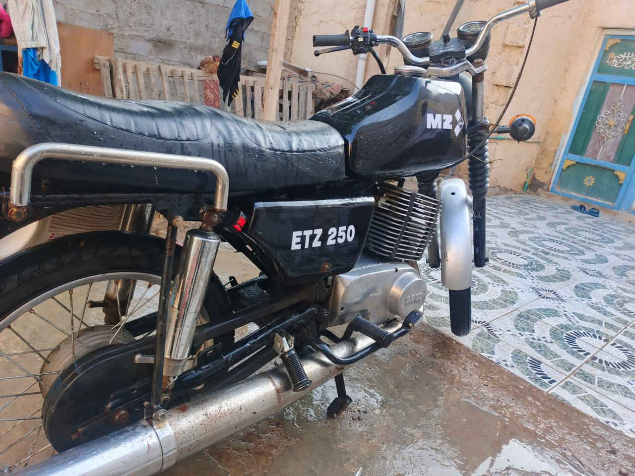 سلام عليكم ماطور للبيع 88 ماطور كله الماني ما عده الاشاير رقم بغداد راعيه ما ندله شراي بيك الخير وتدلل
***********
