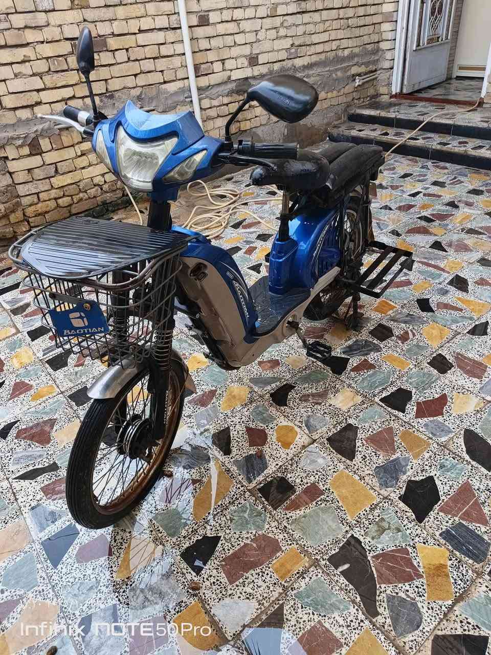 دراجه شحن
بيه ٥ بطاريات جدد 
السعر ٢٠٠
عنوان حي الثوره
***********
