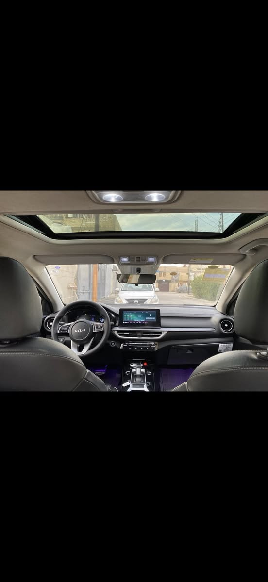 السلام عليكم للبيع K3 2024  مكفولة كفاله عامه حته من البارد والشخط السياره فول مواصفات فتحة وبصمة وحساسات امامي خلفي وفتح الصندوق عند الاقتراب وكشنات جلد ودخول ذكي وترحيب ومري شفط السياره جاهزه وجديدة السعر 146 
عنواني بغداد حي الاعلام او الكرادة ***********
