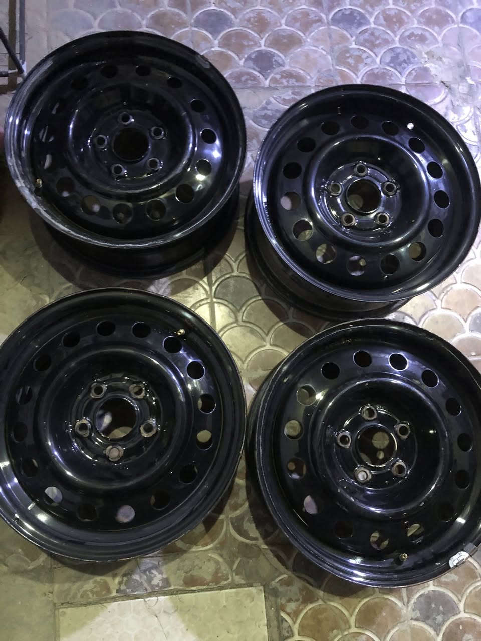 اربع ويلات حجم ١٦ السعر ١٢٠ الف بغداد غزاليه *********** بيع او مراوس
