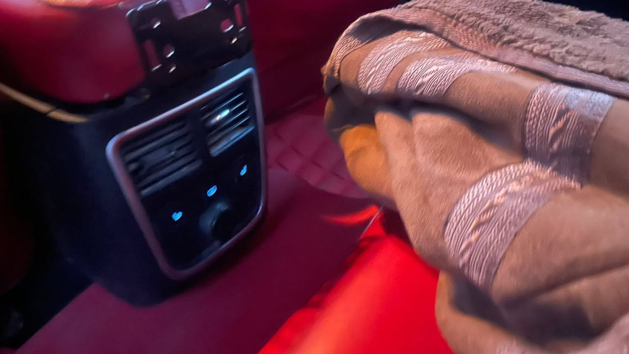 السلام عليكم أوباما موديل 14اصل بسمي فول مواصفات للأخير عدى البانوراما بلاتنيوم همي تفاصيل اكثر اتصل *********** ترهم مراوس
