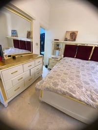 غرفة نوم تركي للبيع ٦ قطع  نظيفه جدا السعر  ٧٥٠ الف قفل للتواصل على ال...