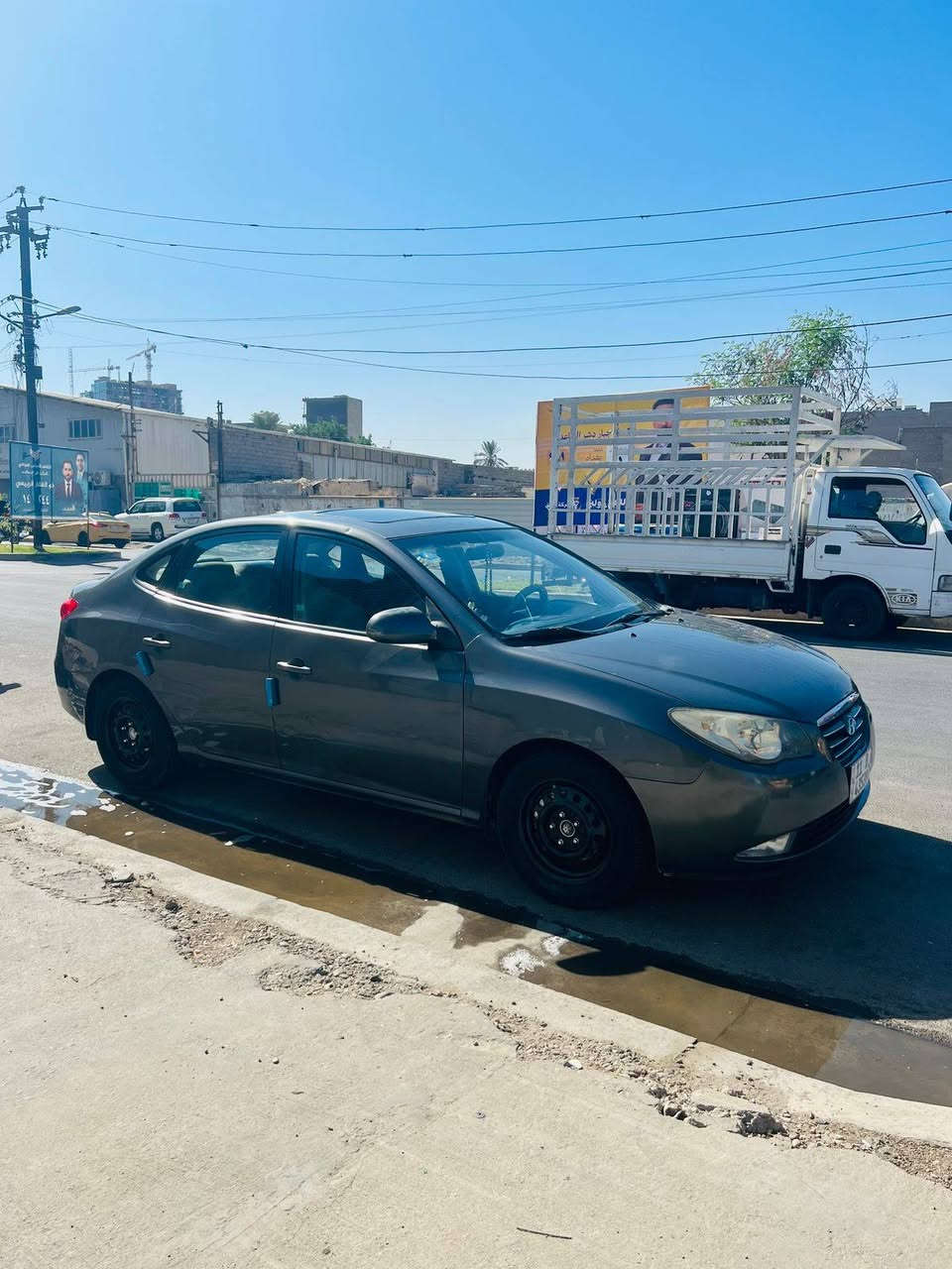 السلام عليكم النترا  للبيع موديل 2008 محرك  ٢٠٠٠دوش سياره مكينه وكير خير من الله لا تنقيص ولا تبخير تخم تاير جديد هزه رقم انكليزي بغداد وسياره جاهزه من كلشي بيهة مكانات صبغ ابيع حزامم
السعر ٨٧ وبيه مجال 

***********
