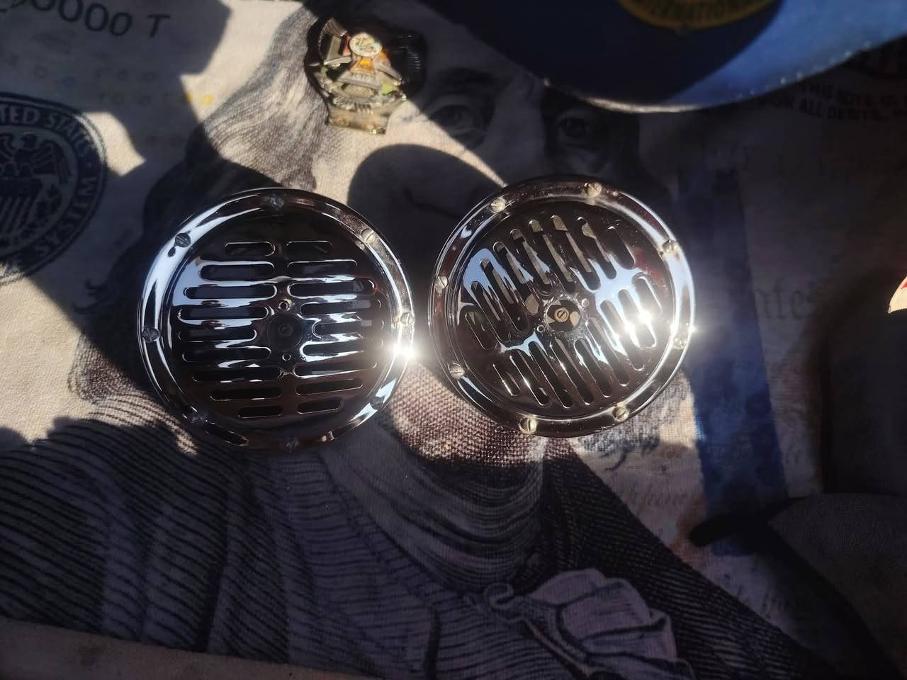 السلام عليكم هورنات بوش جنح مؤسسه دير كنر مطز هاي نغمته فول مكاني بغداد الشعب السعر 250 رقمي ***********
