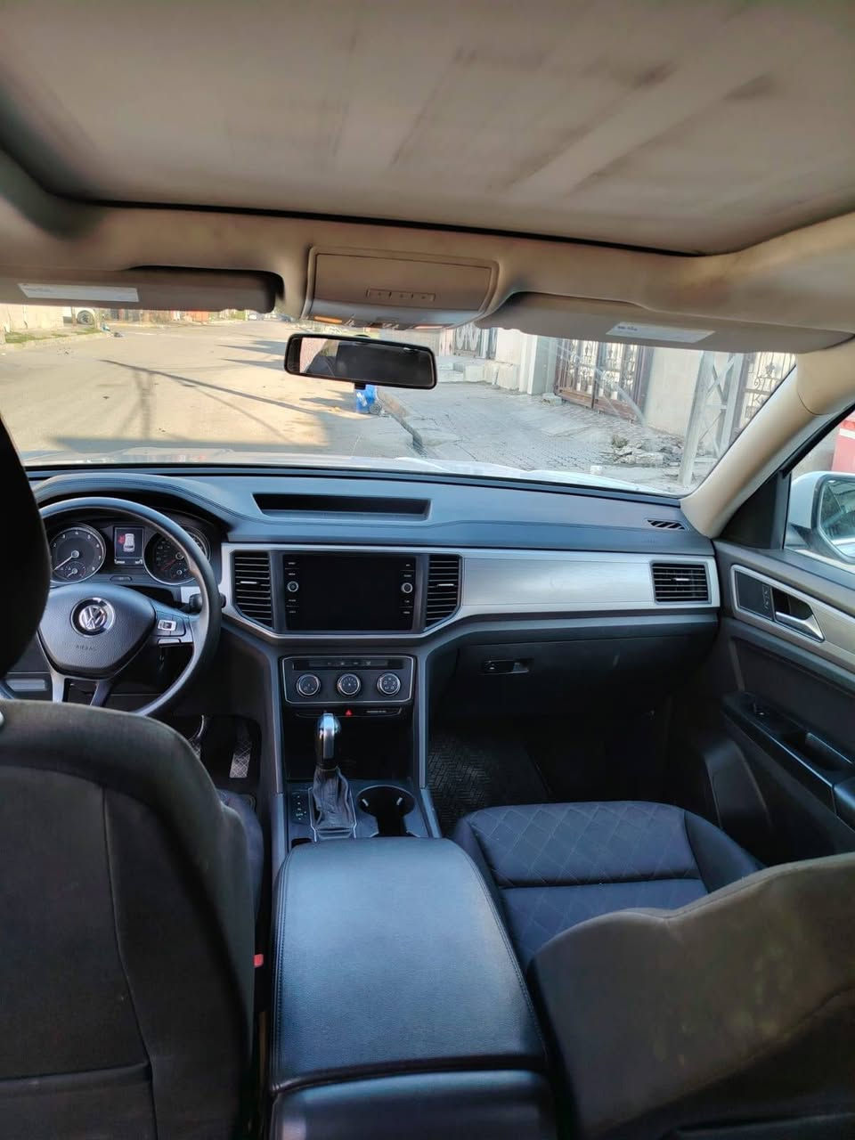 فولكس واكن اطلس
موديل 2018
وارد كندي بدون حادثة
مكفولة من الدعامية
للدعامية من الحادث
7راكب مكينة 6 V
فتحة سقف بانوراما 
مكان السيارة كركوك 
رقم اربيل جديد
للاستفسار الاتصال
على الرقم ***********
