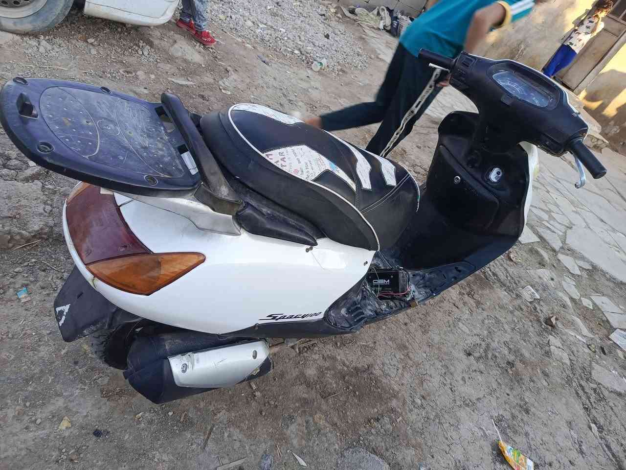 سلام عليكم دراجه سبيسي ياباني جديده سعر 400 بيهه مجال اتصل عله هذه رقم الهاتف  ***********

