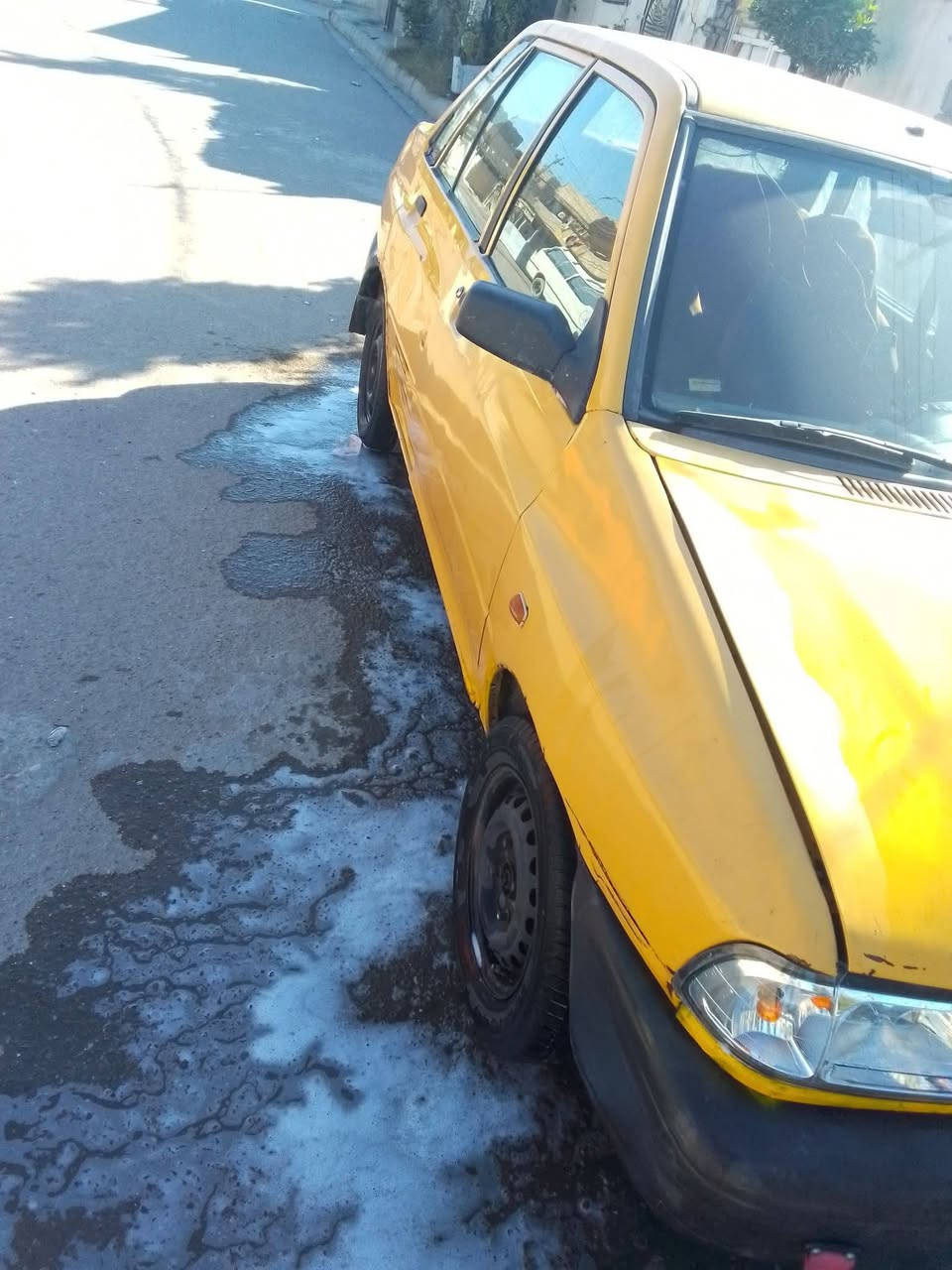 سياره للبيع موديل 2012 السعر 10وبيها مجال ***********
