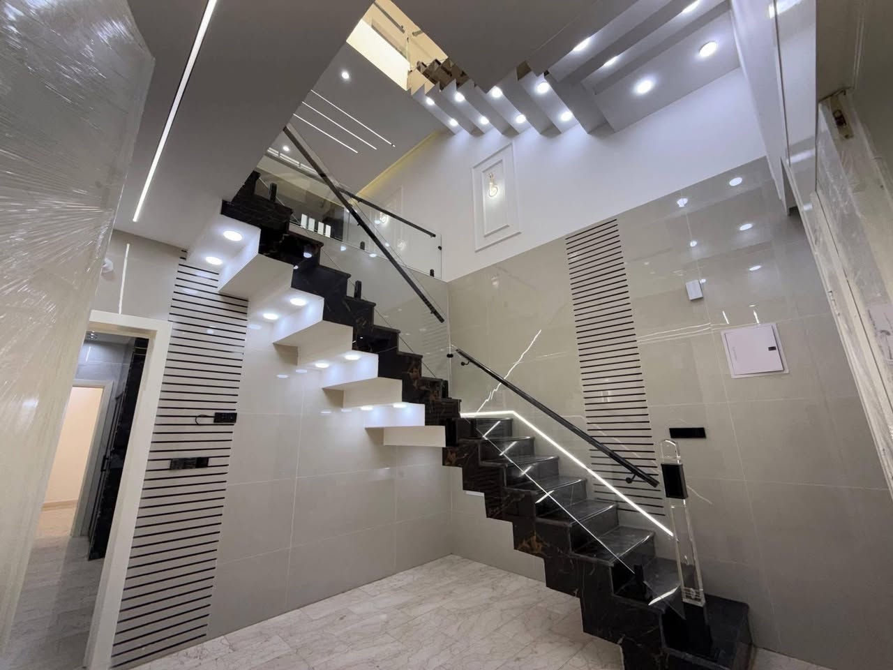 ‏‎‏دار للبيع او المراوس في النجف الاشرف
حي السلام
مساحه الدار  ١٠٠ م 
شارع ١٠
٣ نوم طابقين عمل درجه اولى
موقع مميز خلف شارع المستوصف

‏‎  للاستفسار مراجعة مكتب اليقين او الاتصال ع الأرقام المذكورة 
***********
‏‎
يتوفر واتساب 

#نستقبل_عروظكم_العقارية_في_كافة_احياء_النجف_الاشرف_اهلاً_وسهلاً #followersreelsfypシ゚viralシfypシ゚viralシalシ
