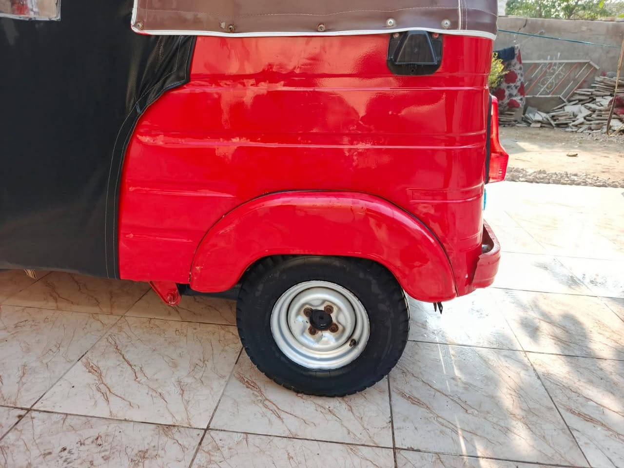 تكتك البيع مديل ١٨ تكتك حلو هوجديده مكفوله من مكينه ناعمه تخبل  سعر 3600وبيها مجال مكا
مكان بابل هاشميه *********** اوراق اصوليه
