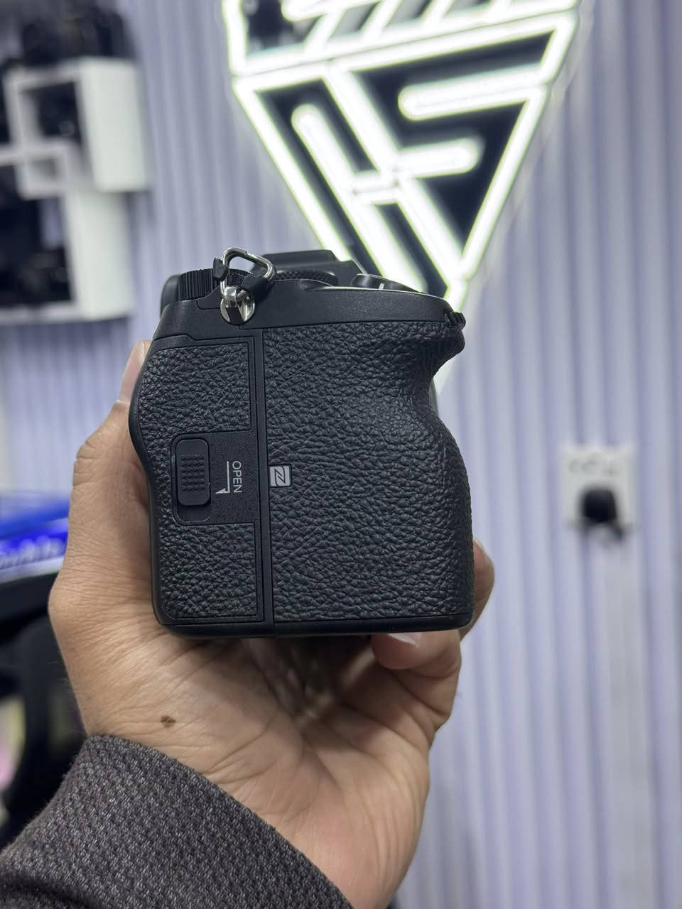 #daste_dw_مستعمل
——————————-
#sony a7s III body 
Clean 98%
Shutter 2k
——————
سعر قفل 
2000$ دولار
3.100.000 دينار


**إذا كنت صاحب هذا الإعلان وتريد حذفه لأي سبب، رجاءا أرسل رسالة إلى الدعم الفني**