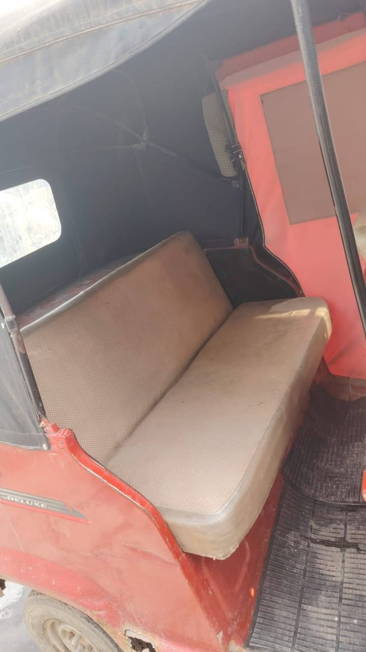 تكتك ٢٠١٨ اوراق كامله السعر ٣مليون بيهه مجال _الهاتف _***********
