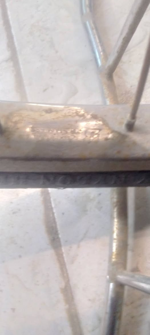 السلام عليكم اخوتي المتابعين بايسكل للبيع  ب100 وابي مجان والاستفسار*********** يوجد واتساب ويوجد ماسنجر
