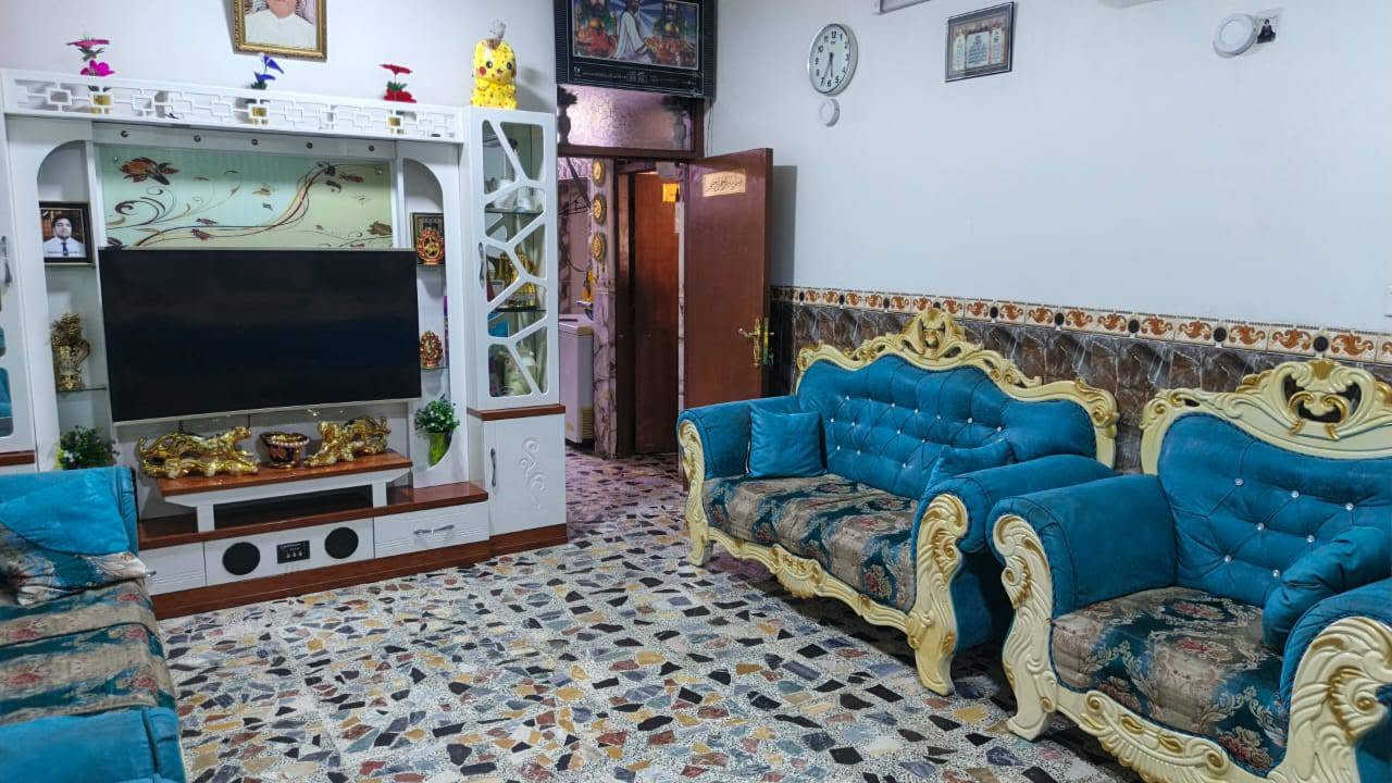 @الجميع 🏡 للبيع منزل سكني
📍 الموقع: البحث والتطوير
📐 المساحة: 150 متر مربع
🔹 الواجهة: 7.5 متر
🔹 النزال: 20 متر
🏠 يتكون المنزل من:
غرفتي نوم
استقبال (غرفة ضيوف)
صالة
مطبخ
حمام
صحيات داخلية وخارجية
✅ مناسب للسكن العائلي
✅ موقع هادئ وخدمات متوفرة
💰 السعر: 100 مليون دينار عراقي
🔹 يوجد مجال بالسعر للجادين
📞 للاستفسار والاتصال:
***********
