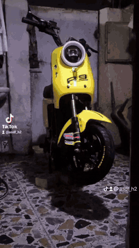 دراجه للبيع مابيه جاملغ امامي بريكات تاير نازل ليوره شغاله جوزه مابيه رقمي*********** اسم دراجه ار تسعه 350 وبيها مجال حك جيه مكان بغداد البياع
