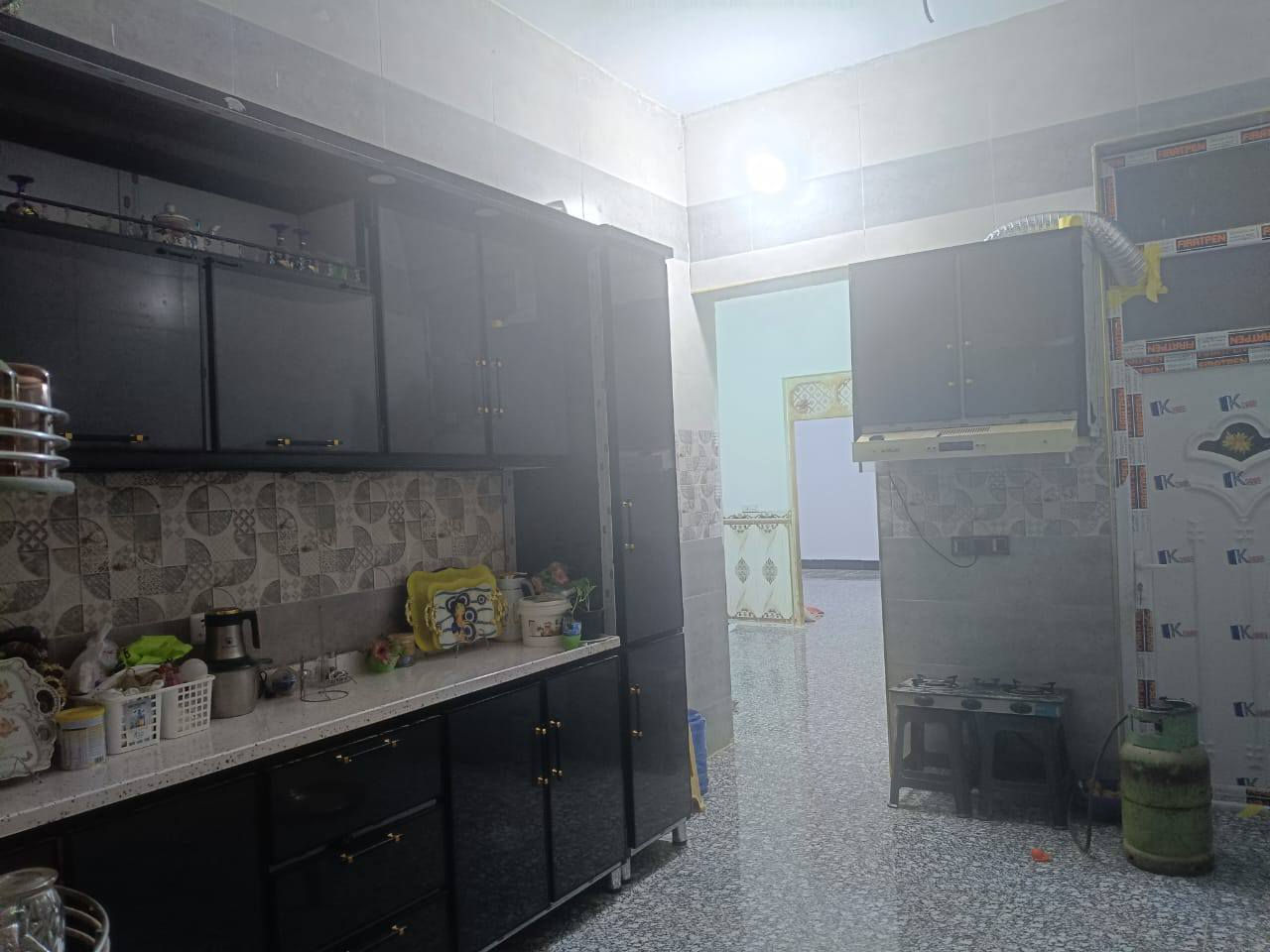 مشتمل للبيع قضاء العامريه
في منطقه 8000 خلف وقف السني

مساحه 150م بناء بلوك خدمات كامله

رقم القطعه 8818 وسعر تواصل على هاذ رقم ***********
