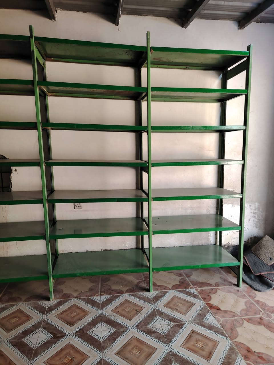 سلام عليكم عيني رفوف للبيع
حديد ثقيل لجميع الاستعمالات
عدد ارتفاع الرف 3متر وعرضه 1متر 
العنوان بغداد رقم الهاتف
*********** 📞
*********** 📞
