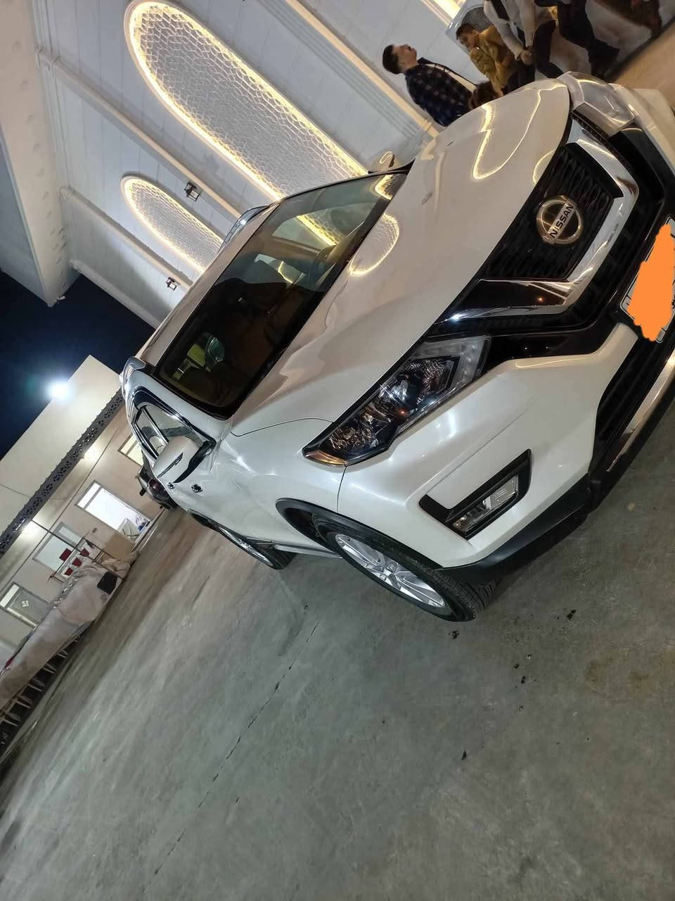 السلام عليكم
نيسان روج sv 2018
فول رادارات
سلايت قطعتين
تشغيل عن بعد
تدفئة كشنات
شاشة كبيرة
3 انظمة قيادة
تحكم ستيرن جهتين  
ضرر باب خلف النفر فقط ومبدل بأصلي
السعر 177 
كير مكينه تبريد تدفئة كلو شرط
صور الضرر موجوده يمي الي يريدها عالخاص
رقم نينوى كوبون بانزين
شرط التحويل 
***********
