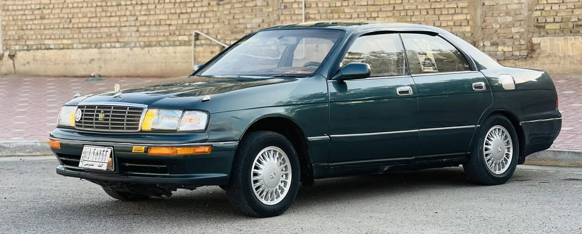 السلام عليكم احبتي
للبيع سياره بطه تيوتا كراون متصل 
الموديل*- 1992
الرقم *- نجف مشروع وطني
اللون*- زيتوني
المكينه والگير*- بل كارتون
السياره كفاله عامه من كص نقل عيب شرعي اصوليات وتحويل
حتى (خياس) مابيها 
جاهزه من تخم تاير كهربائيات ويل جديد حداديه اسفنج  دواخل بالكارتون  كماليات ادامه جديده جام شغال مال جناي ومال بيت وشرط احلا من الصور  مكان السياره كربلاء السعر ب 52وبيها مجال 
للاتصال...***********
