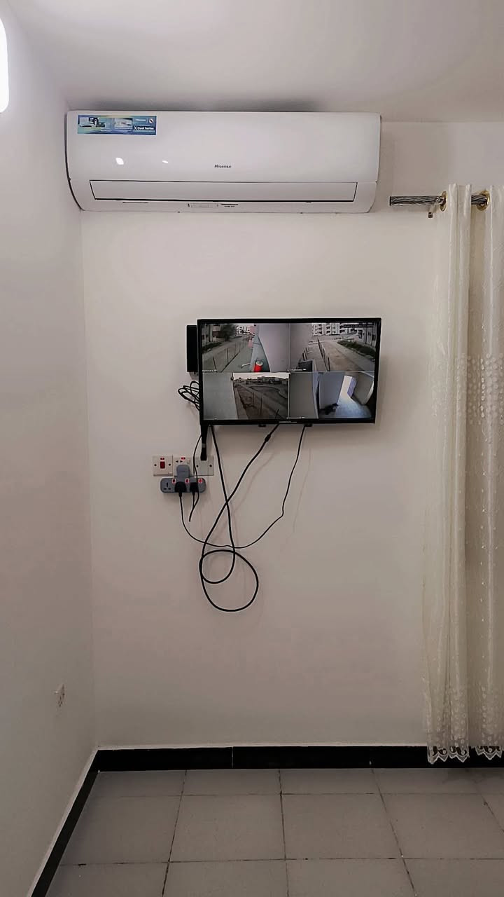 السلام عليكم
شقه ارضي غرفتين حجم B  فئة مواطنين   الشقه جديده وترميم كامل  جديده بمعنى الكلمه مع الاثاث 

الاثاث غير مستخدمه  

تبديل سيرامييك حمام وتواليت ومطبخ  

كاونتر تركي كرانيت طبعي 

سبالت عدد 3 

غساله سامسونك اوتماتيك 

تخم تركي 

بلاازمات  حجم 43 

كامرات فول 

رفوف بالمغزن 

جهاز ماء ارو 

كنتور خشب 3 بيبان 

مفروشات 

تخم مراوح 

طباخ تركي منضدي 

مجمده مع ثلاجه 

ميز طعام تركي مرمر 6 كراسي  

القصد الشهري 139     السعر 38  الاستفسار على الرقم اومراجعت المكتب***********
